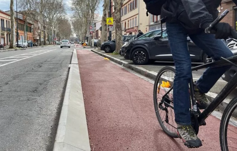 Une piste cyclable sécurisée à Toulouse